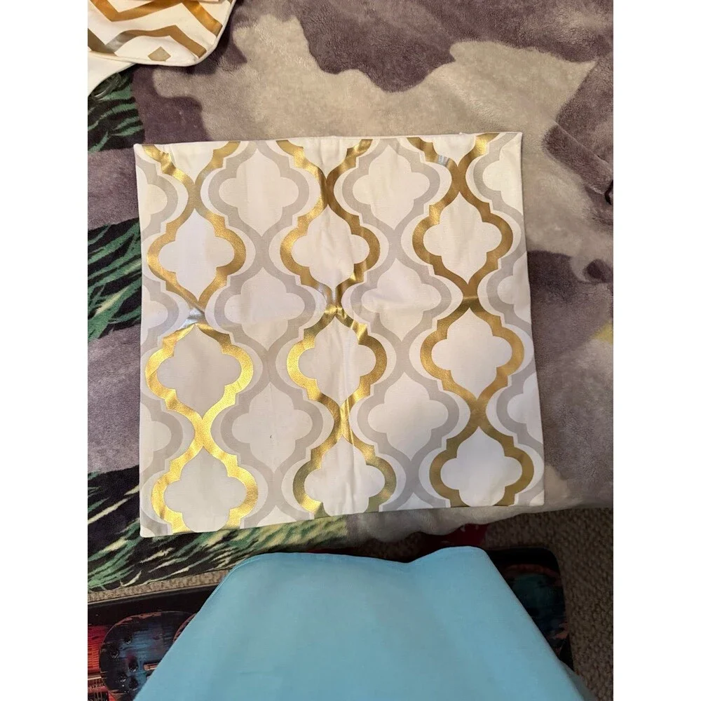 Pillow case covers